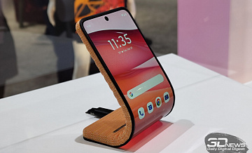 Motorola показала концепт гибкого смартфона, который можно носить на руке