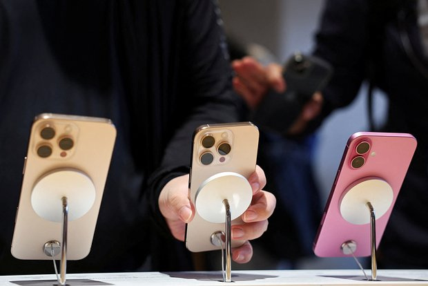 iPhone 16 ��������� � ������