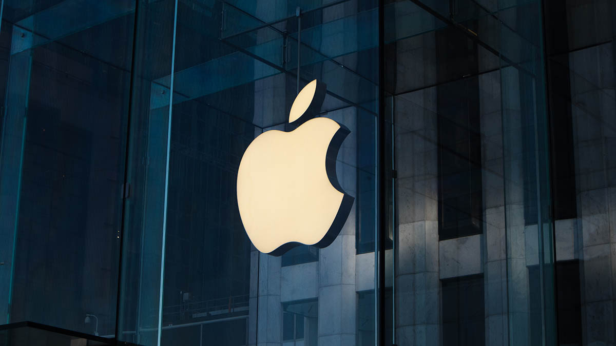 Компания Apple планирует выпустить стеклянный iPhone