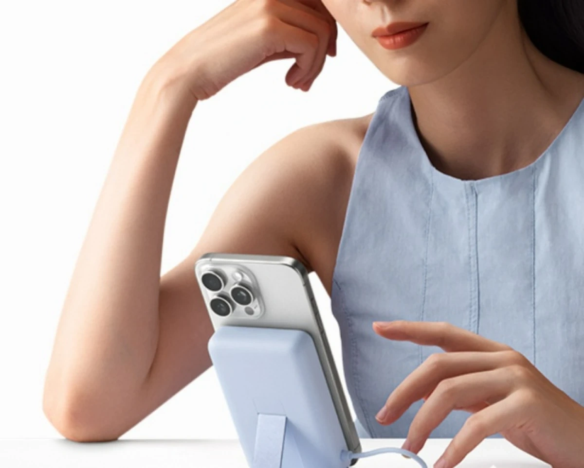Пауэрбанк Xiaomi Magnetic Stand Power Bank 10000 7.5W оценили в $23