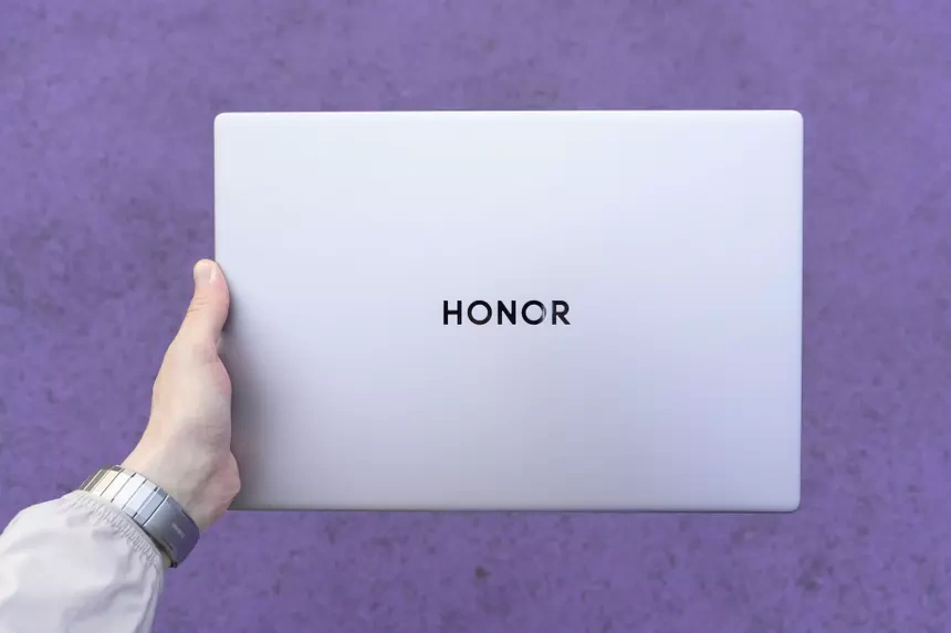 HONOR MagicBook 16 2026: новый 16-дюймовый ноутбук на повседневку