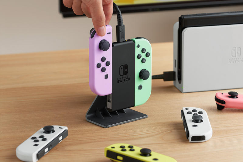 Nintendo      Joy-Con   7    Switch