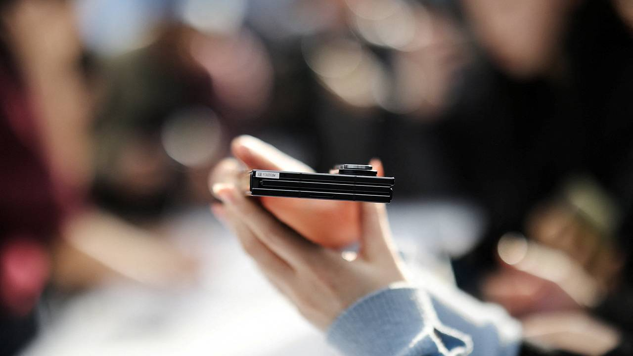 Samsung ����������� iPhone