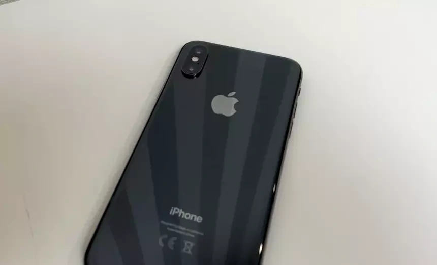   iPhone XS  iOS 18       2024 .