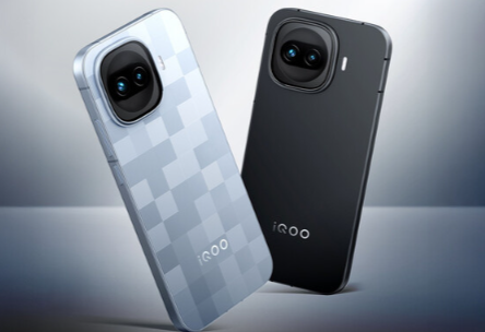 � ������ ����������� ������ �������������� �������� iQOO 15R