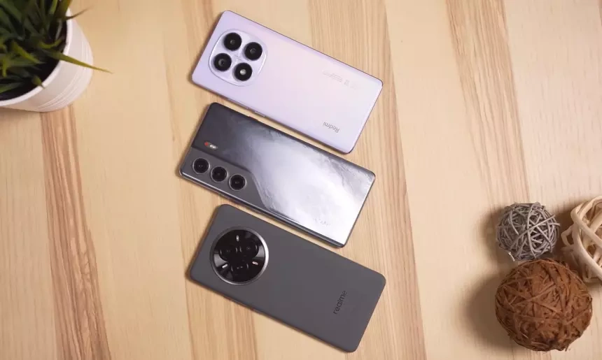 Tecno победил Xiaomi и Realme в сравнении смартфонов за 30 тысяч рублей