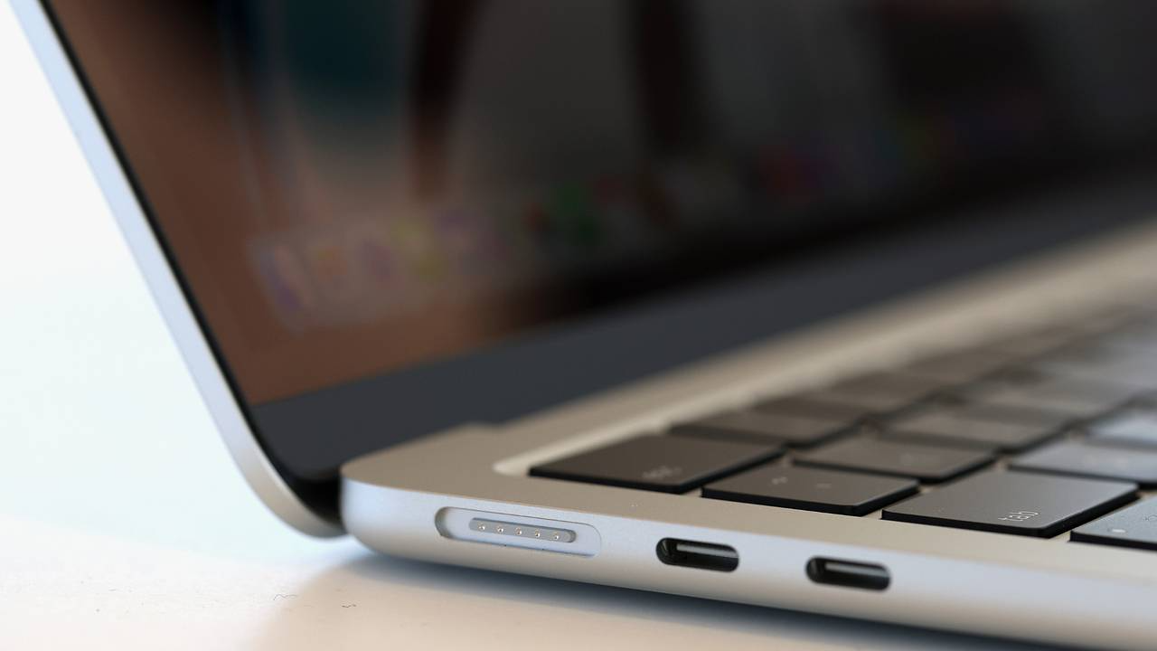 Apple     