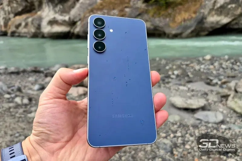 Samsung перекроила оболочку One UI 8.5 в духе новомодного Apple Liquid Glass