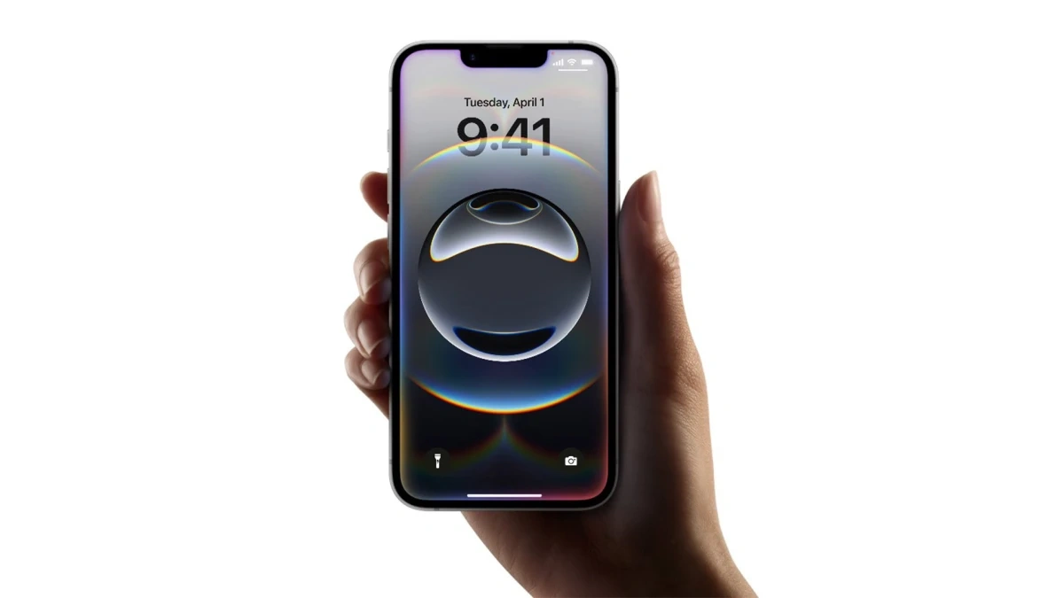 iPhone 17e     -  18 